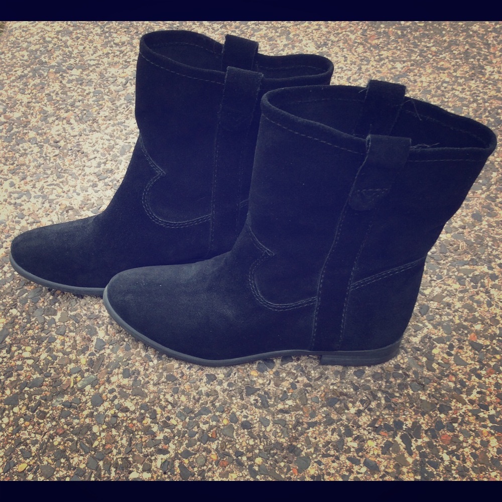 Vince Camuto suede boot